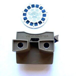 GAF View-Master 3-D projector from the 1960's Tan VINTAGE 5 x 4 x 3 inches